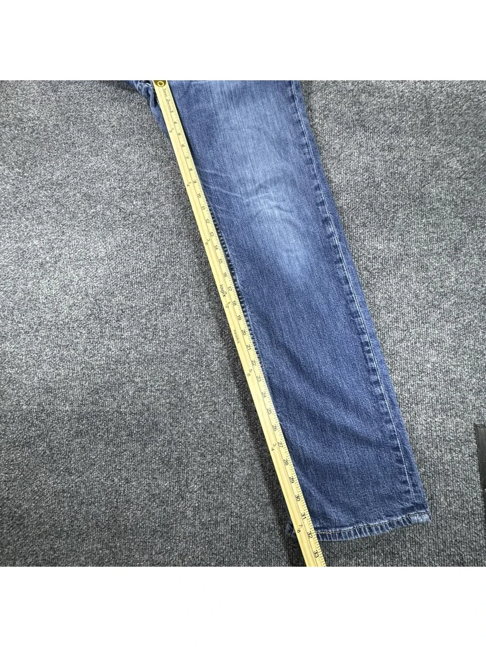 Levis levi 559